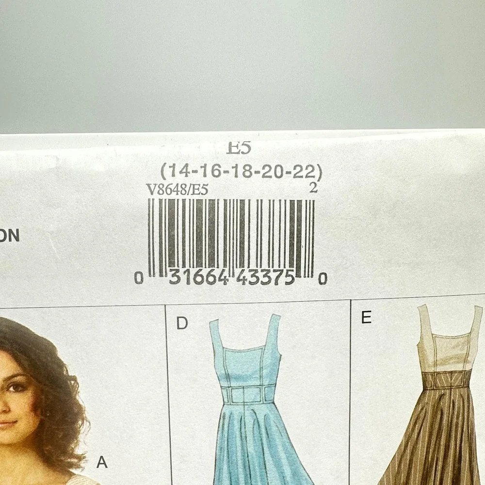 Vogue Patterns V8648 Dress Sewing Pattern Misses 14-22 Uncut Factory Folded